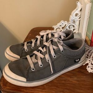 Teva freewheel women’s sneaker